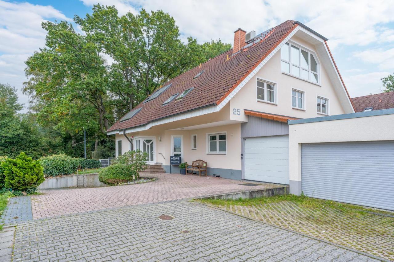 Veens Crew Home 7 Pax Dreieich Exterior photo